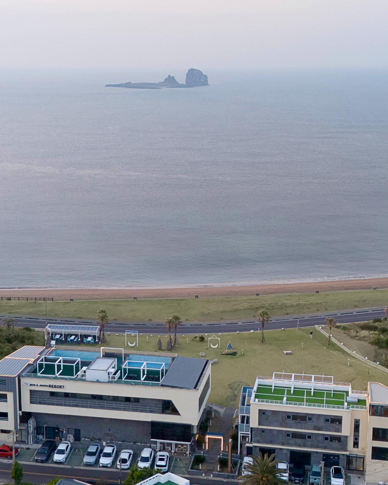 Sun And Moon Resort Seogwipo Exterior photo